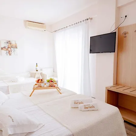 Vournelis And Hotel Nea Iraklitsa