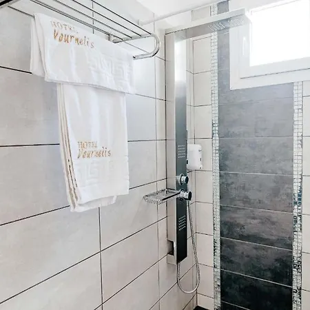 Hotel Vournelis And 3*