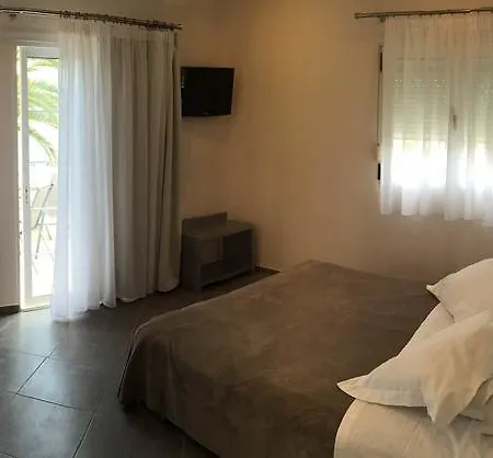 Vournelis And Hotel Nea Iraklitsa
