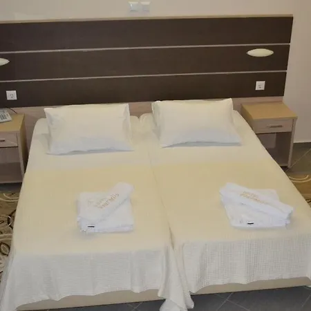 Vournelis And Hotel Nea Iraklitsa